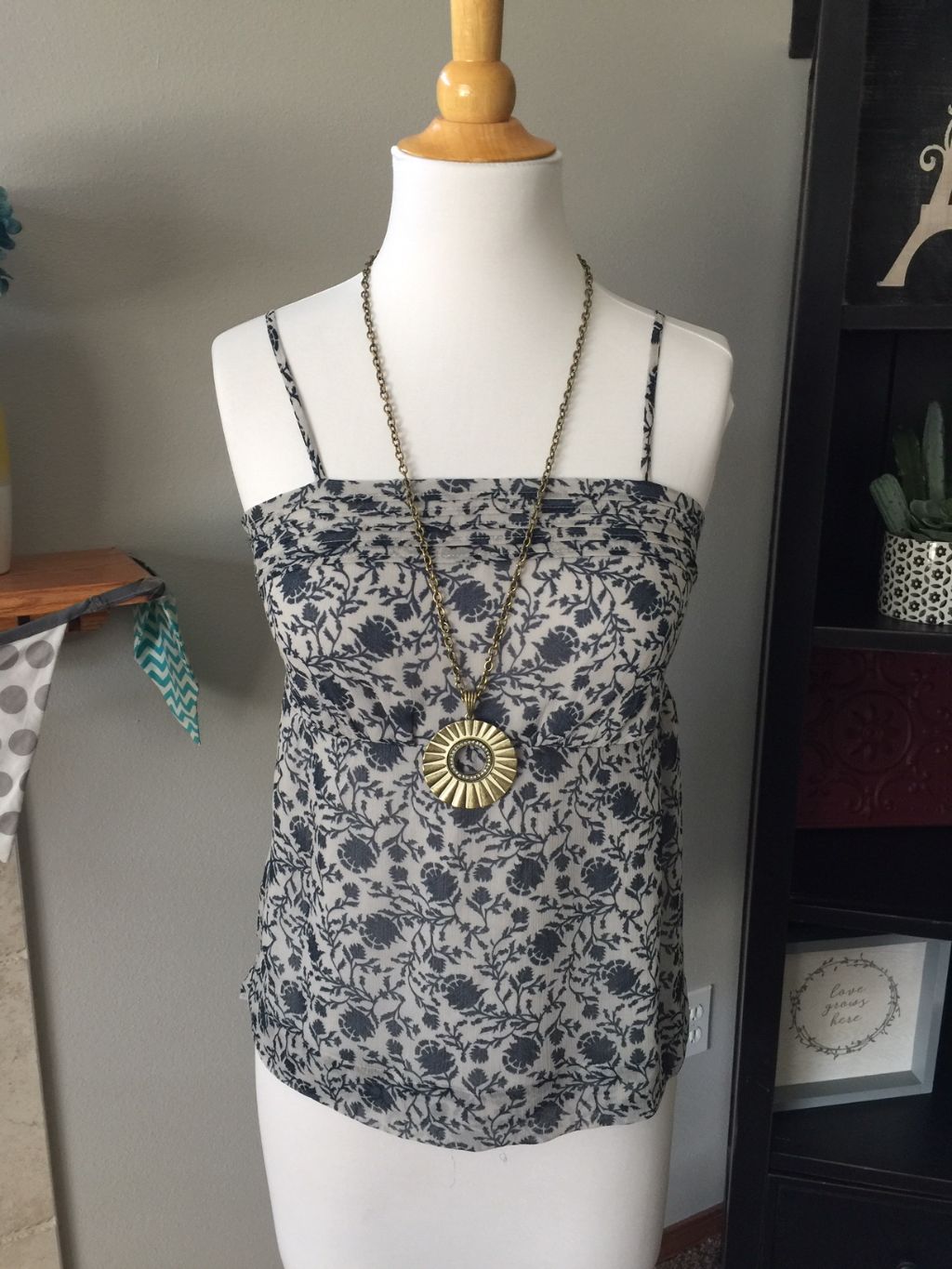 Pre-Loved Women's Ann Taylor LOFT Tank, XS