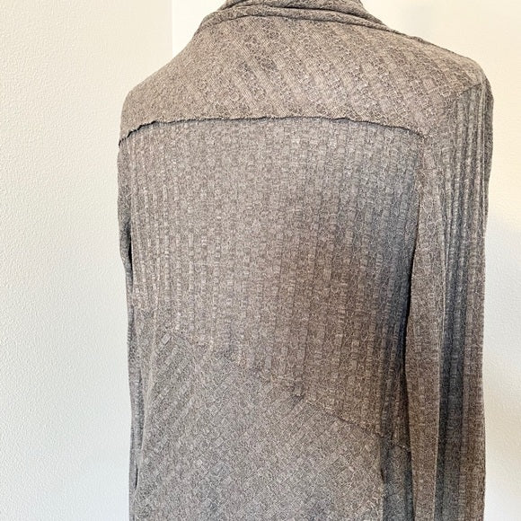 Pre-Loved Boutique REI wrap style top, size XS